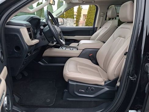 Used 2023 Ford Expedition Limited image 15