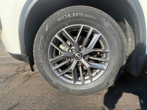 Used 2023 Nissan Rogue S AWD/4WD image 12