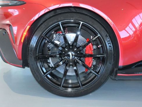 Used 2023 Aston Martin V12 Vantage Roadster RWD image 22