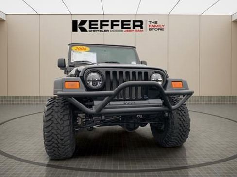 Used 2006 Jeep Wrangler Rubicon w/ Security Group AWD/4WD image 11