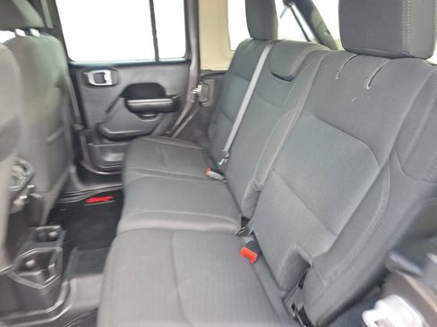 Used 2019 Jeep Wrangler Unlimited Sport S AWD/4WD image 16
