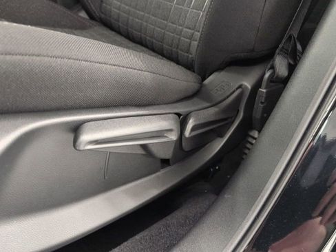 New 2026 Honda HR-V LX image 20