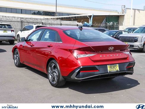 Certified 2024 Hyundai Elantra SEL w/ Convenience Package FWD image 2