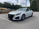 Used 2024 Nissan Altima 2.5 SV image 2