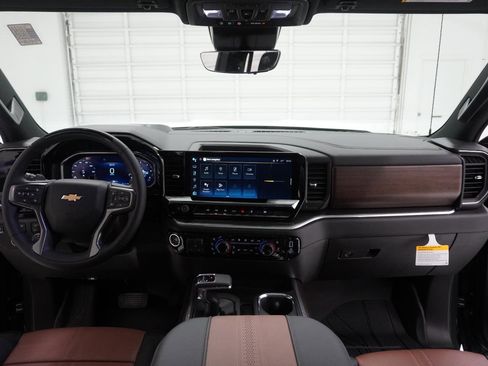 New 2026 Chevrolet Silverado 1500 High Country w/ High Country Premium Package AWD/4WD image 39