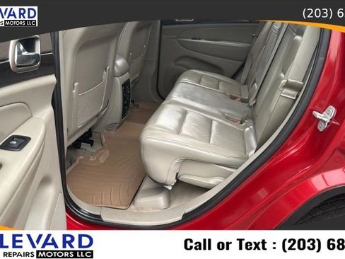 Used 2011 Jeep Grand Cherokee Laredo AWD/4WD image 32