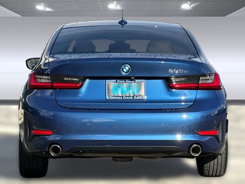 Used 2022 BMW 330e w/ Driving Assistance Package image 9