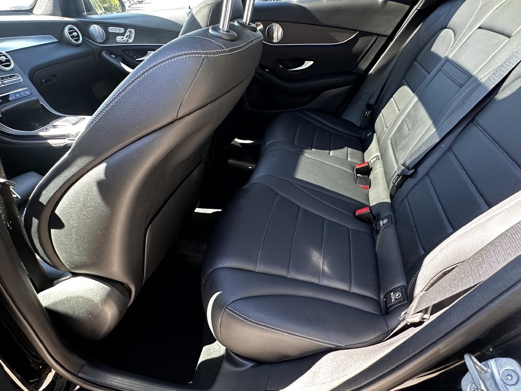 Used 2020 Mercedes-Benz GLC 300 4MATIC image 25