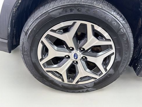 Used 2019 Subaru Forester Premium AWD/4WD image 40