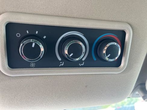 Used 2023 GMC Savana 3500 LS image 14