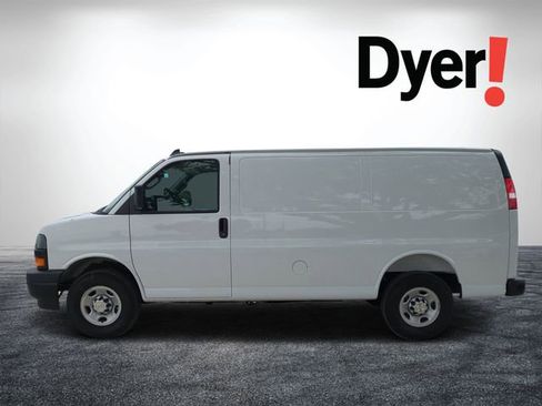 New 2025 Chevrolet Express 3500 w/ Driver Convenience Package RWD image 6