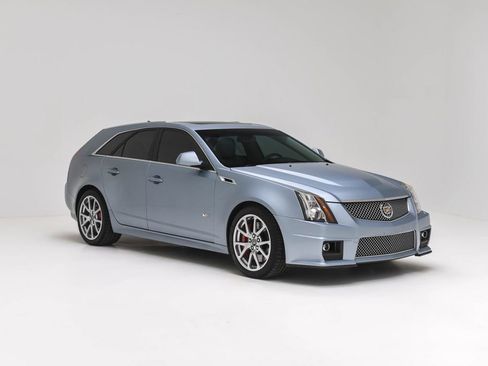 Used 2013 Cadillac CTS V image 2