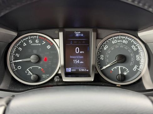 Used 2020 Toyota Tacoma SR5 image 11