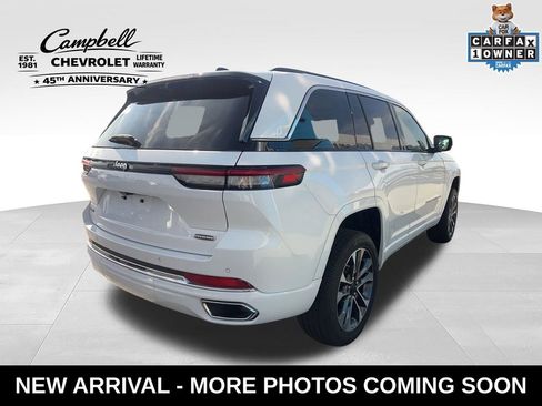 Used 2023 Jeep Grand Cherokee Overland w/ Luxury Tech Group IV AWD/4WD image 5
