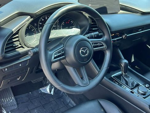 Used 2022 MAZDA MAZDA3 s FWD image 10