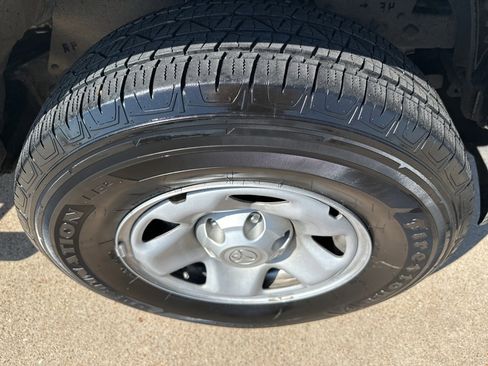 Used 2020 Toyota Tacoma SR image 18