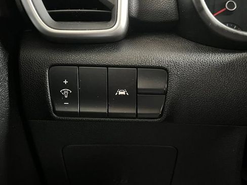 Used 2020 Kia Sportage LX image 16