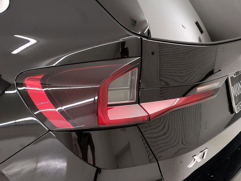 Used 2025 BMW X1 xDrive28i image 8