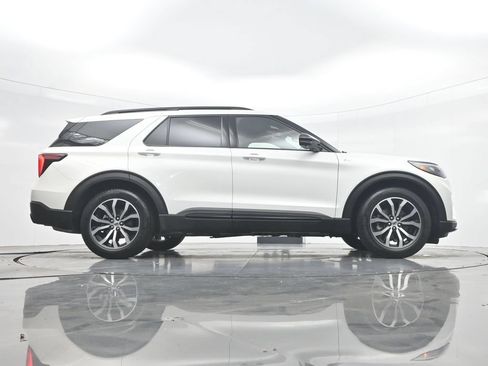New 2026 Ford Explorer ST-Line w/ Premium Package RWD image 45