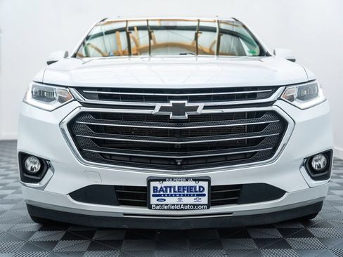 Used 2021 Chevrolet Traverse Premier w/ LPO, 'HIT The Road' Package AWD/4WD image 2