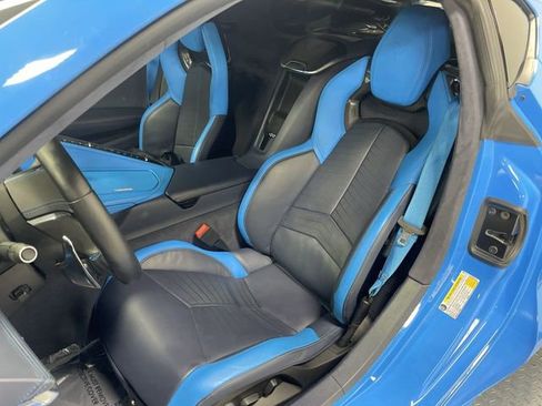 Used 2021 Chevrolet Corvette Stingray Premium Cpe w/ Z51 Performance Package image 11