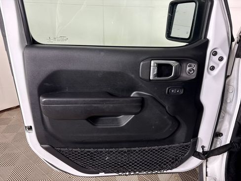 Used 2021 Jeep Wrangler Unlimited Sport AWD/4WD image 16