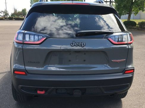 Used 2022 Jeep Cherokee Trailhawk w/ Trailer Tow Group AWD/4WD image 5