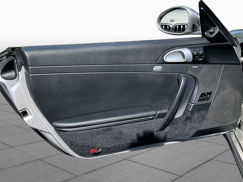 Used 2011 Porsche 911 Carrera RWD image 19