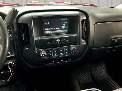 Used 2017 Chevrolet Silverado 1500 Custom w/ Custom Convenience Package image 9
