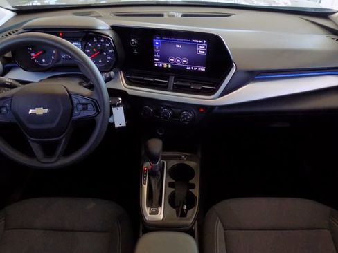 Used 2024 Chevrolet Trax LS FWD image 15