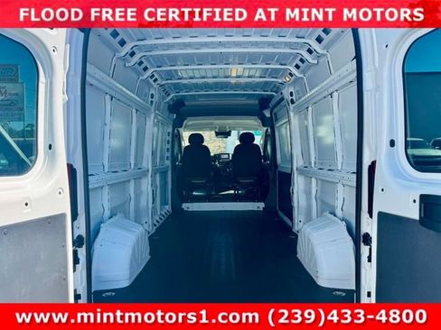 Used 2023 RAM ProMaster 2500 image 13