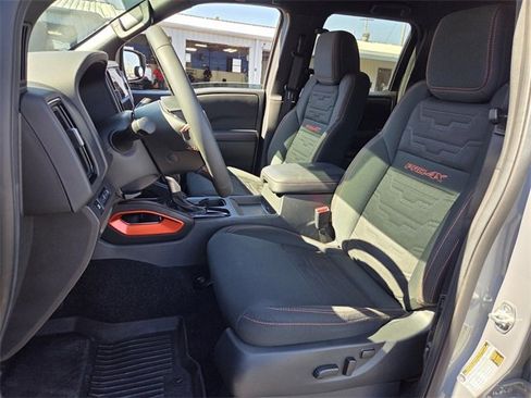 Certified 2025 Nissan Frontier PRO-4X image 5