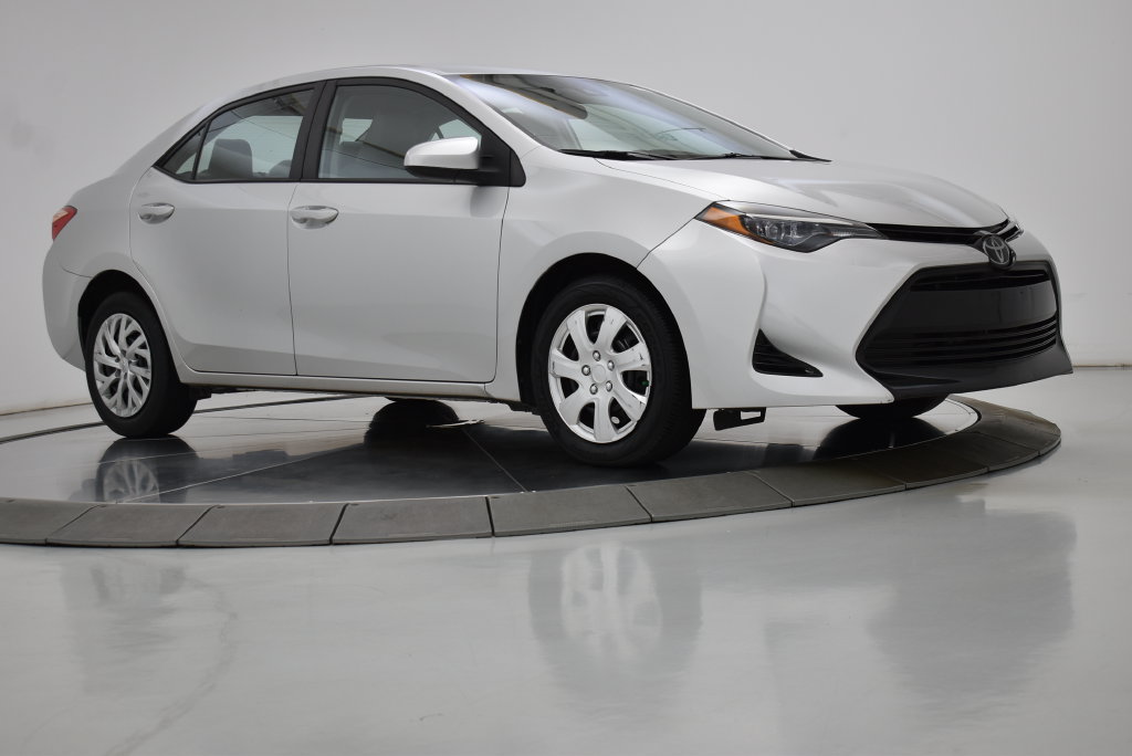 Used 2018 Toyota Corolla LE FWD image 10