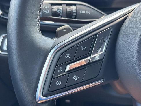 Used 2025 Buick Enclave Preferred FWD image 18