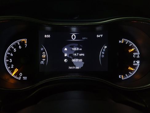 Used 2019 Jeep Grand Cherokee Laredo w/ Laredo X Package RWD image 23