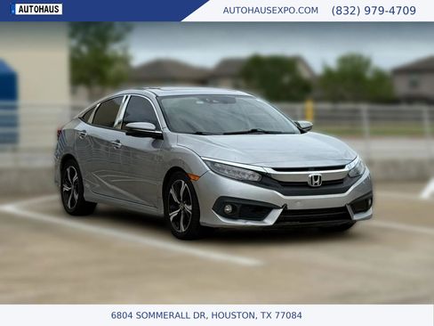 Used 2017 Honda Civic Touring image 1