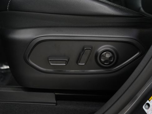 Used 2023 Jeep Grand Cherokee 4WD 4xe image 28