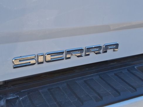 Used 2018 GMC Sierra 1500 SLT w/ All Terrain Package image 30