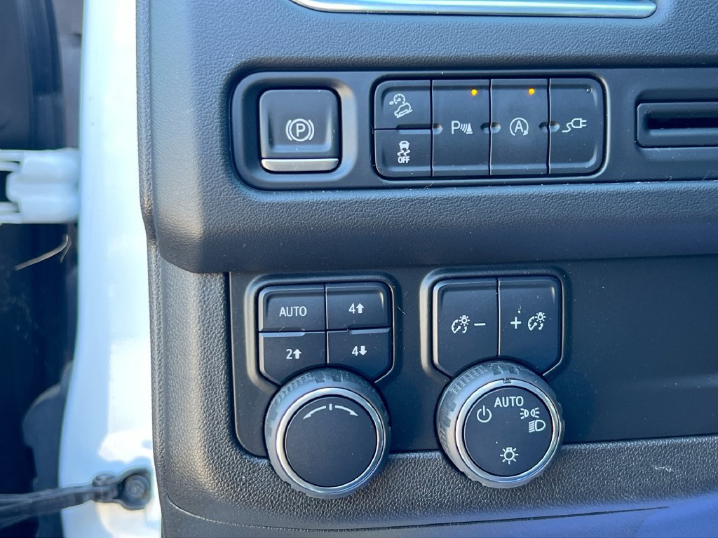 Used 2021 Chevrolet Tahoe Z71 AWD/4WD image 32