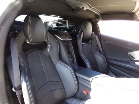 Used 2021 Chevrolet Corvette Stingray Preferred Cpe w/ Z51 Performance Package image 25