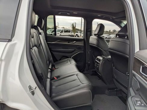 New 2026 Jeep Grand Cherokee Limited w/ Limited Altitude Package RWD image 45