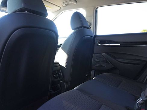 Used 2023 Kia Seltos S image 12