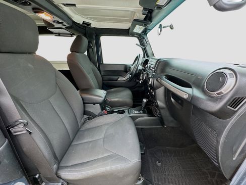 Used 2017 Jeep Wrangler Sport image 16
