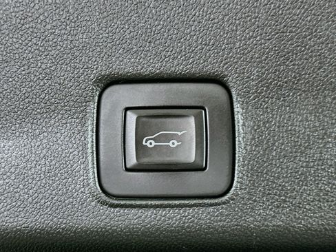 Used 2025 Chevrolet TrailBlazer RS w/ Convenience Package AWD/4WD image 30