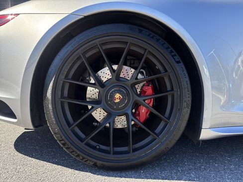 Certified 2019 Porsche 911 image 25