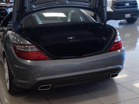Used 2016 Mercedes-Benz SLK 300 image 12