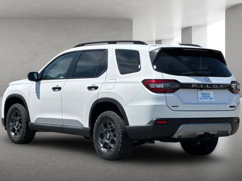 New 2026 Honda Pilot TrailSport image 6