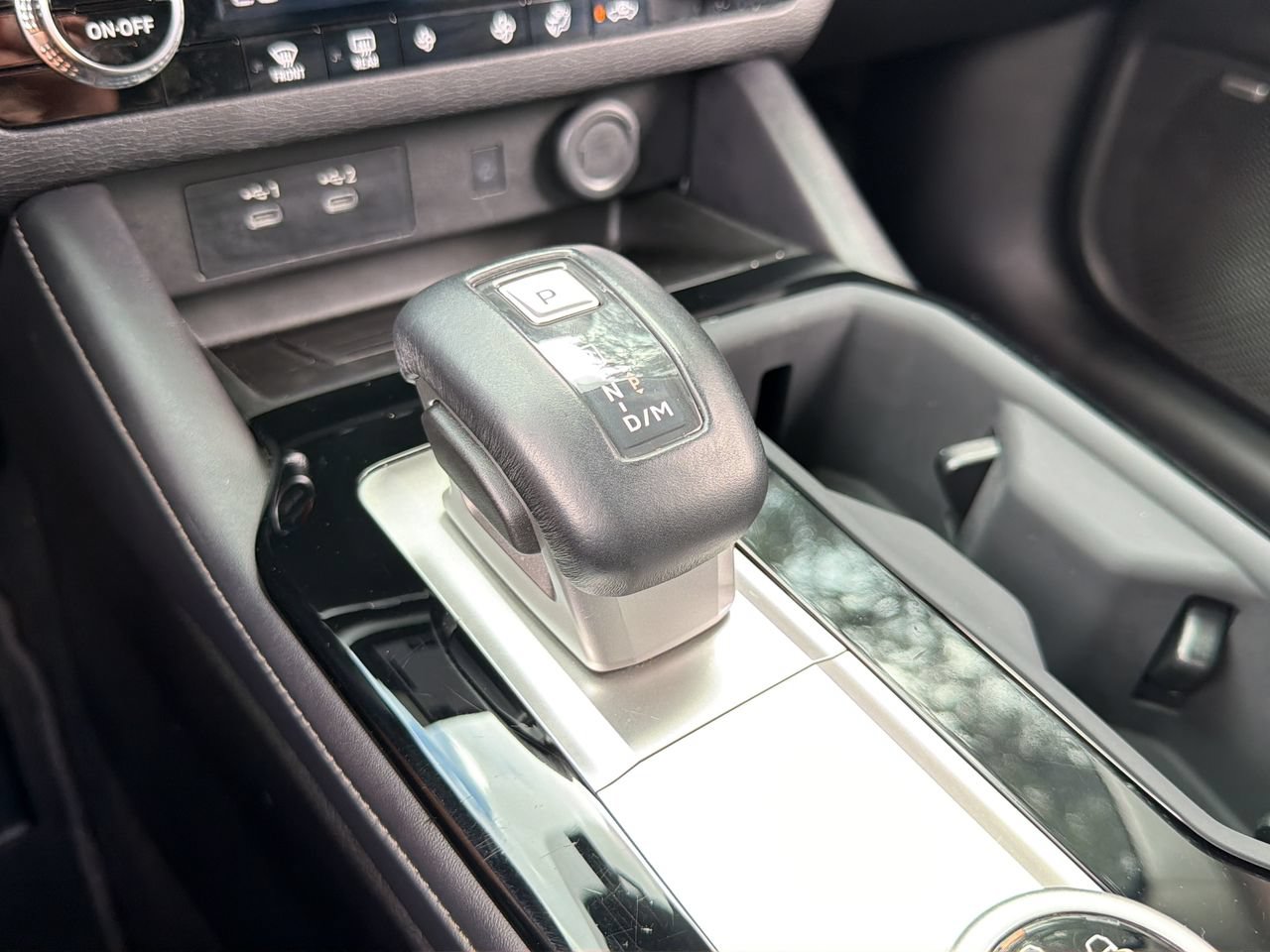 Used 2025 Mitsubishi Outlander SE FWD image 28