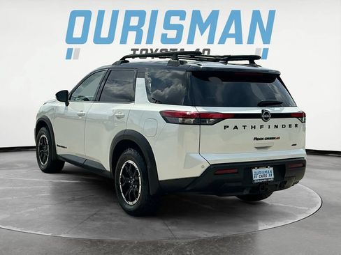 Used 2023 Nissan Pathfinder SV AWD/4WD image 5