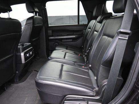 Used 2021 Ford Expedition XLT image 27